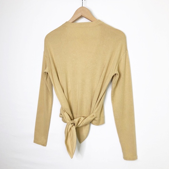 Vince tan Rap Thai front sweater - Picture 4 of 9